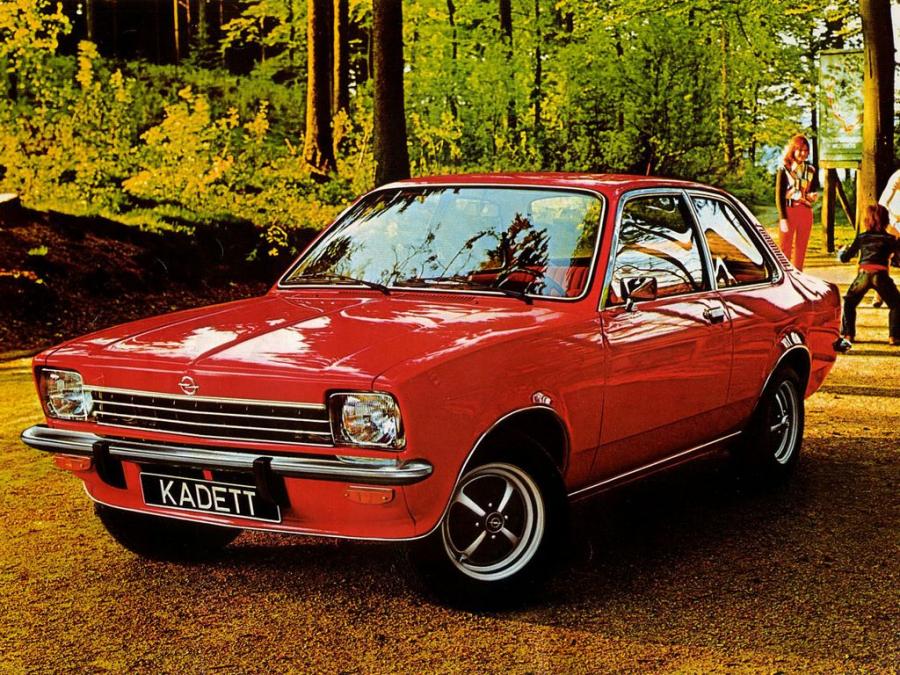  Opel Kadett 2-Door Sedan 1973 года  (фото 14 из 19)
